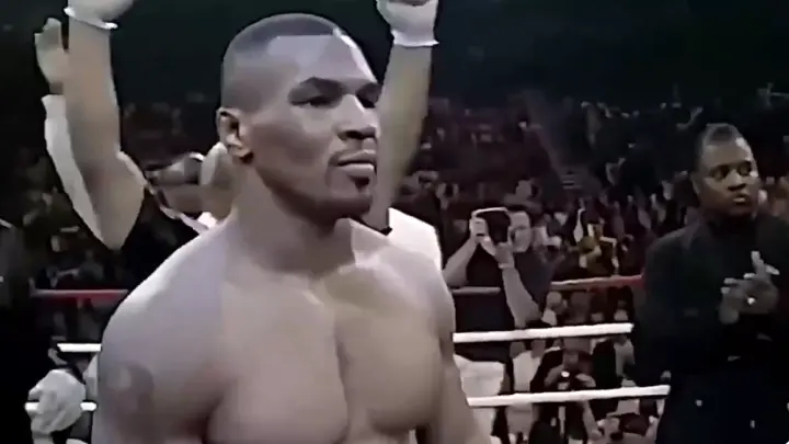 Майк Тайсон назвал топ-5 своих любимых действующих боксеров