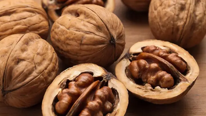Кладезь здоровья: популярный орех оказался источником мощной защиты от воспалений