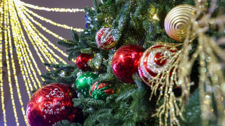 Москвичи позитивно оценивают новогоднее украшение столицы - исследование