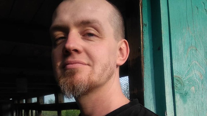 Бузова подставляет: бывший участник ДОМа-2 пошел войной на подругу