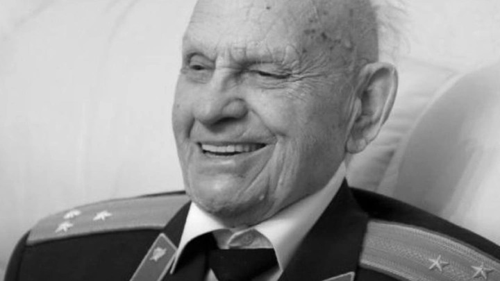 Ушел из жизни ветеран, расписавшийся на Рейхстаге в победном 1945