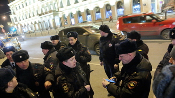 Появилось видео задержания сторонника Азова*, готовившего теракт в Калининградской области