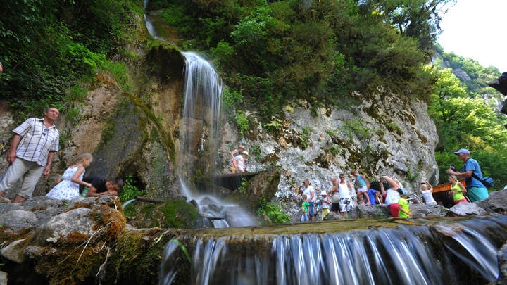 Россия жёстко взялась за воспитание Абхазии: Первый болезненный урок получил турбизнес