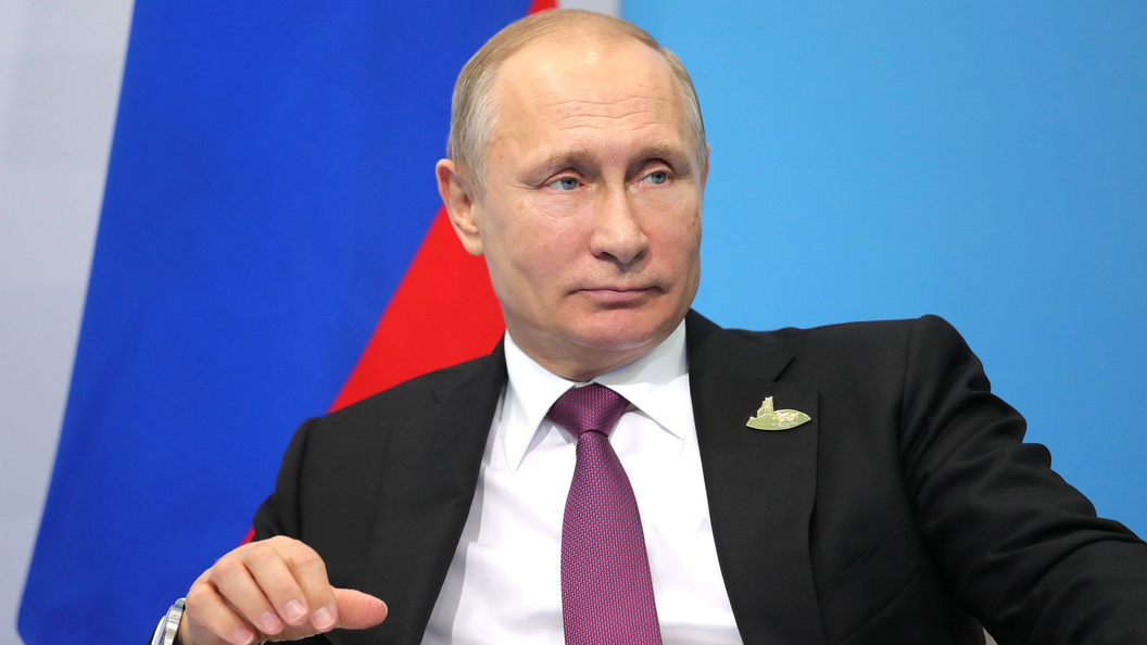 Путин рассказал, как в студенчестве стал плотником четвертого разряда Путин рассказал, как в студенчестве стал плотником четвертого разряда