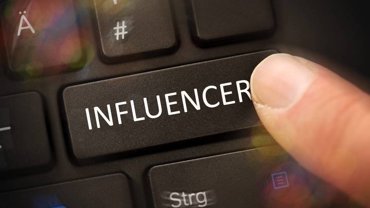 Завербовали тысячи блогеров: Как МИД Британии финансировал секретные программы по ослаблению России