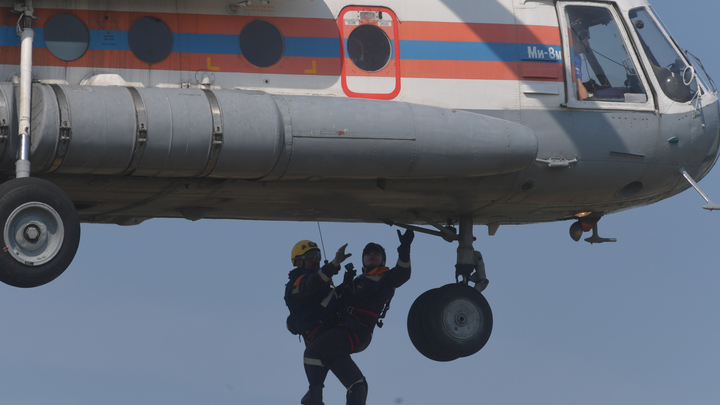 Трёх застрявших на горе в Краснодарском крае туристов эвакуировали вертолётом