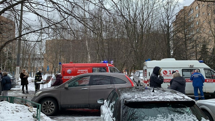 Омикрон сводит с ума: житель Петербурга перешёл на угрозы терактами, лишь бы получить прививку