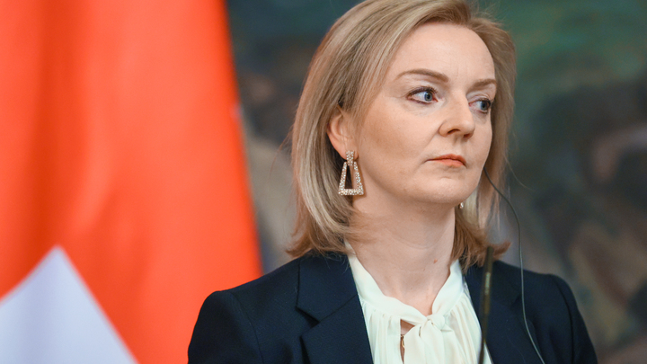 Главе МИД Великобритании напомнили о ее конфузах