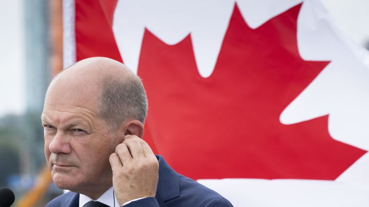 “Держим кулаки за Путина”: Немцы жёстко высмеяли Шольца после его слов о “ловушке” России