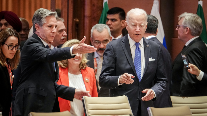 Провал Байдена на G20: Саудовский принц схватил бутылку, Мелони закрыла руками лицо