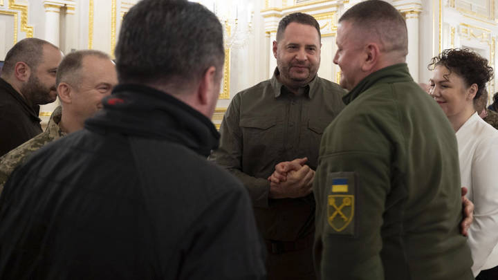 FAZ: Зеленский и Ермак плохо владеют английским, это мешает переговорам с США