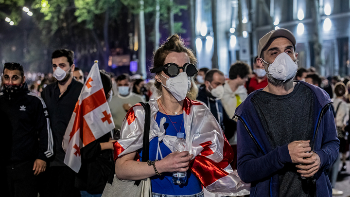 По методичке цветной революции: Протестующие в Грузии готовили провокацию против полицейских