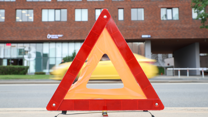 Таксист, просивший пассажирку оголить грудь, назвал видео постановкой