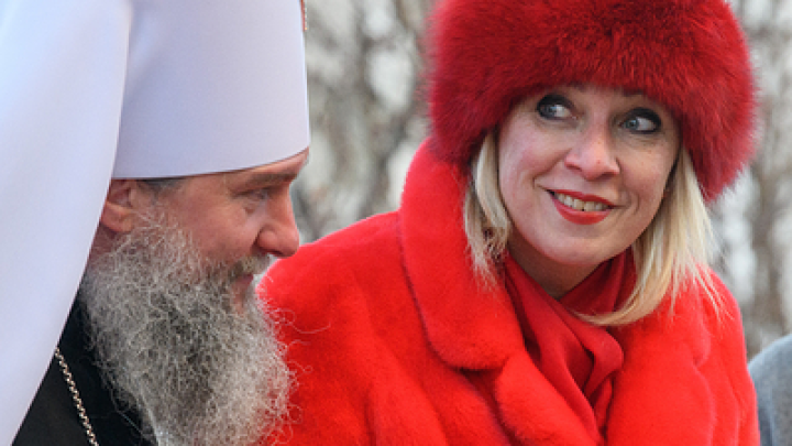 Захарова прокомментировала последнее решение Байдена анекдотом про неверную невесту
