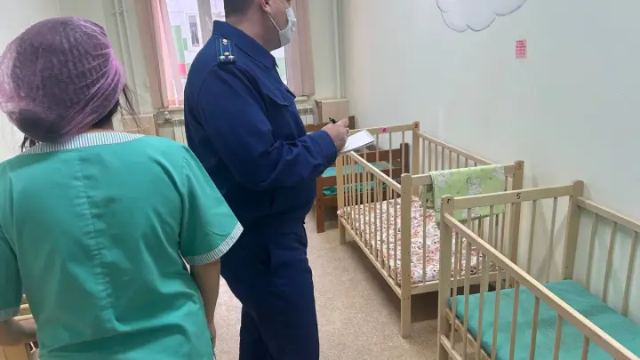 В Доме малютки в Якутске травмировались трое малолетних детей