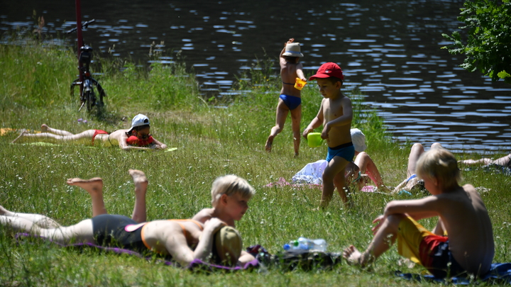 Вымогатели заблокировали автомобиль на пляже у Рамады в Екатеринбурге