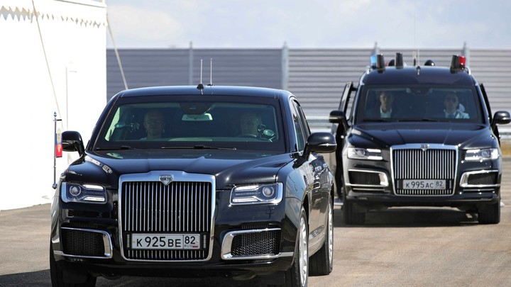 Выдержит взрыв мины и попадание ракеты?: Лимузин Путина привёл в восторг японцев