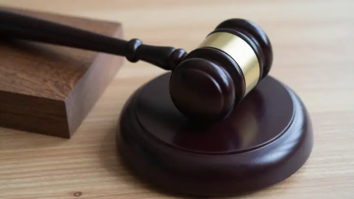 Омский суд лишил выплат вдову бойца СВО после разоблачения