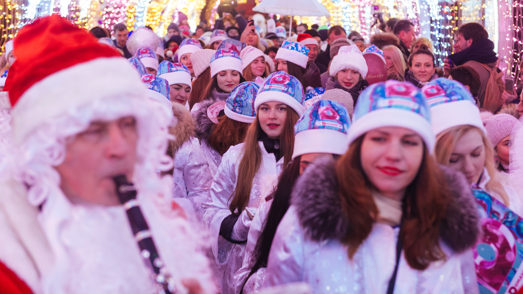 Парад снегурочек в кемерово. Новогодний корпоратив в пандемию. Предновогодняя вечеринка Екатеринбург. 12 Января праздник.