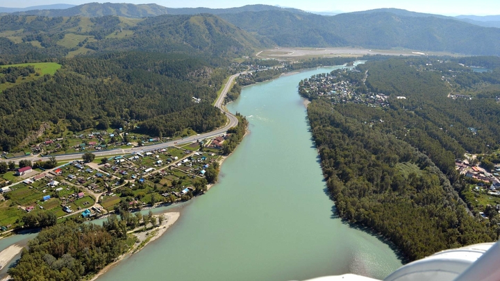 На Алтае ушёл под воду памятник рафтингу