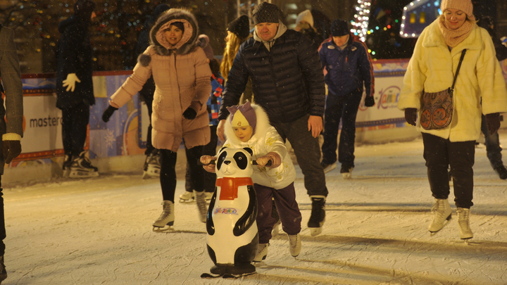 В выходные в Екатеринбурге можно будет увидеть Екатерину Великую и Кармен, или покататься на коньках