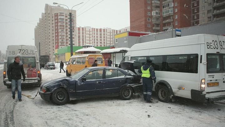 Штормовое предупреждение из-за снега и гололёда объявили в Свердловской области на 30 ноября