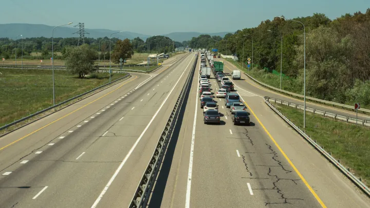Жители проголосовали за отмену: в городе Ленобласти хотят запретить электросамокаты