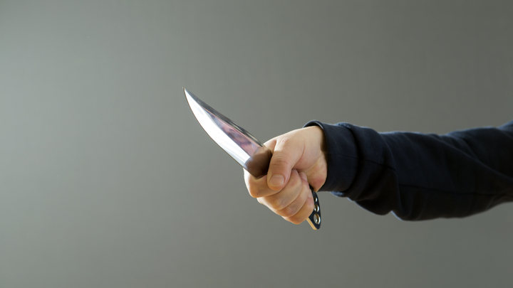 В Краснодаре задержали мужчину, развратившего двух 15-летних школьниц