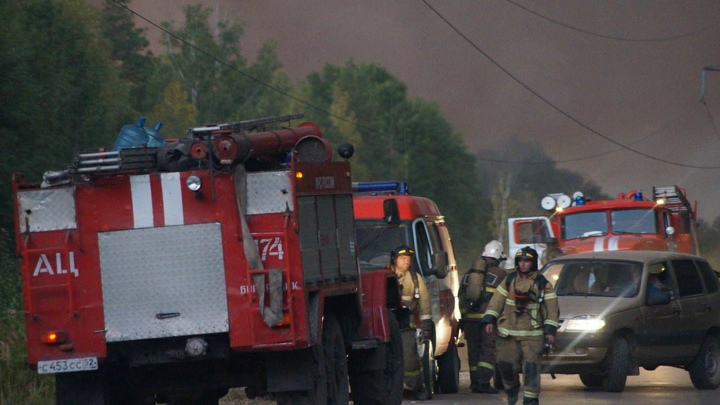 Фронт природного пожара проходит в 1,5 км от Сарова