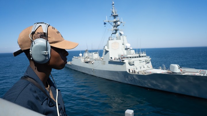 Под тотальным контролем иранской разведки: На видео попало передвижение авианосной группы США