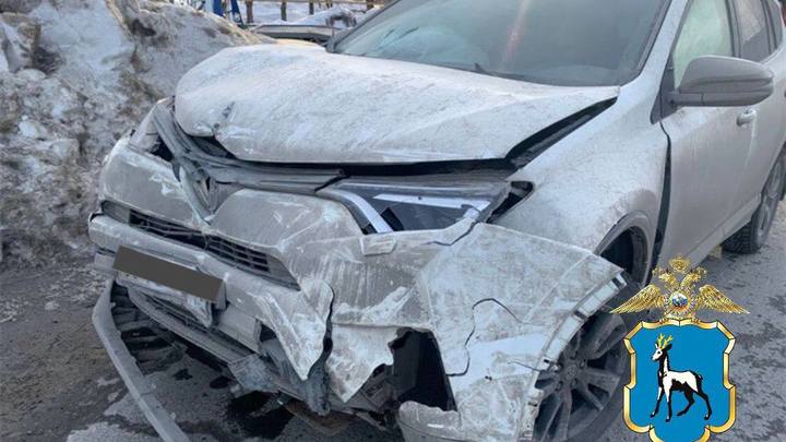 В Самаре столкновение иномарок отправило в больницу двух девочек