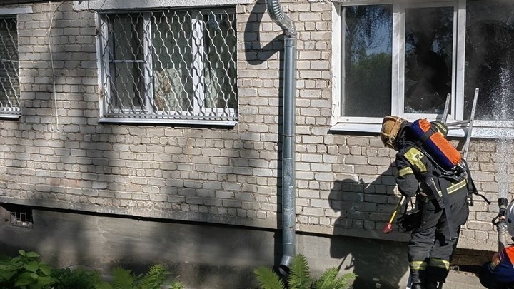 В Александрове мужчина и женщина едва не задохнулись при пожаре в своей квартире