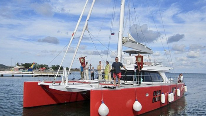 В Сочи стартовал юбилейный морской крестный ход