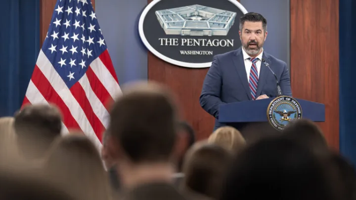 Чистка в Пентагоне: За что Трамп уволил ключевого переговорщика по Украине и кто займет его место