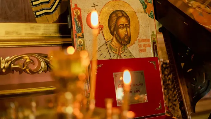 Верующие обсуждают, как правильно обращаться с ветхими иконами