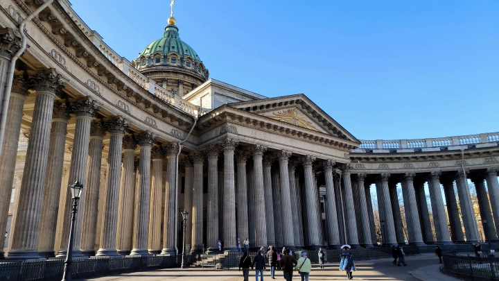 Финский турист приехал в Петербург и не обнаружил разрухи от санкций Запада