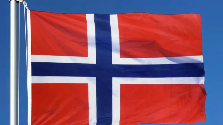 С Россией не получилось. Потрошить будут другую страну. Украину на поруки берёт уже не ЕС С Россией не получилось. Потрошить будут другую страну. Украину на поруки берёт уже не ЕС