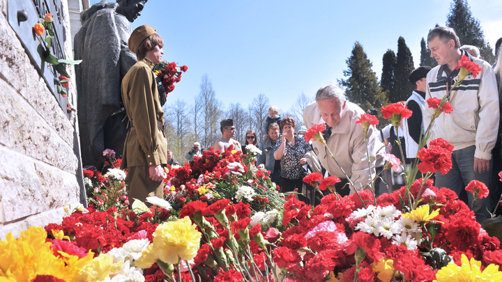 Матвиенко призвала Россию спасти советские памятники в Европе