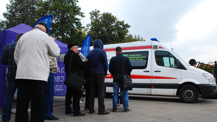 Коронавирус в Санкт-Петербурге на 27 марта: снижение заболеваемости и люди на улицах