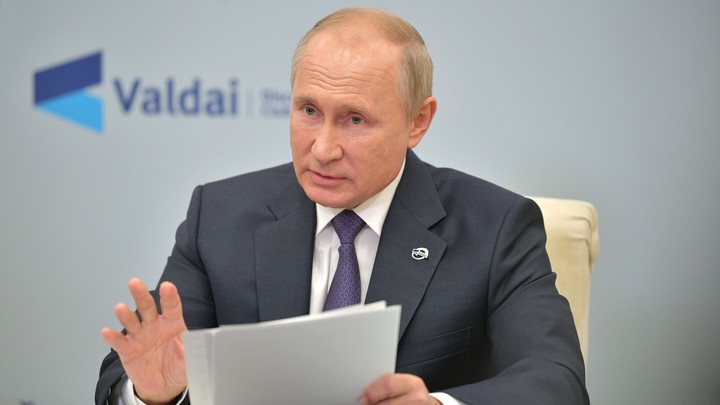 Путин назвал военное присутствие НАТО на Украине угрозой для России