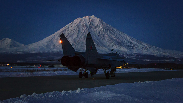 После атак на военные аэродромы в Киеве рассказали FT, куда именно могут долететь украинские ракеты