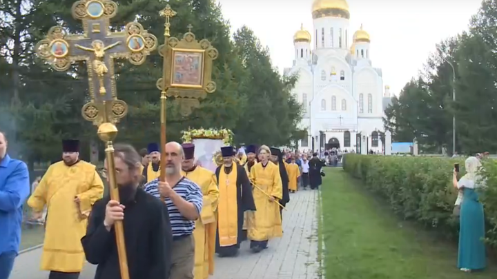 В День Крещения Руси в Новосибирске провели Крестный ход