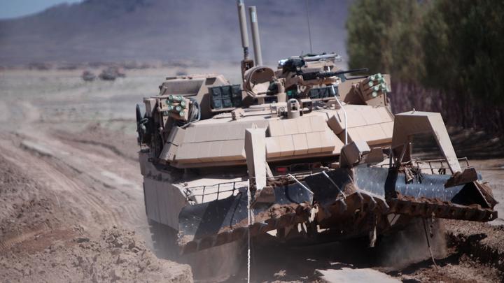 Хитрый ход США: Зеленский получил машину для прорыва обороны России