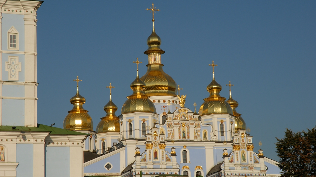 Украинские неонацисты крышуют раскольников Украинские неонацисты крышуют раскольников