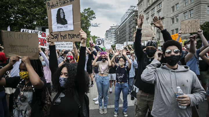 Агенты Кремля по обе стороны баррикад?!: В США обнаружили руку Москвы. Левую