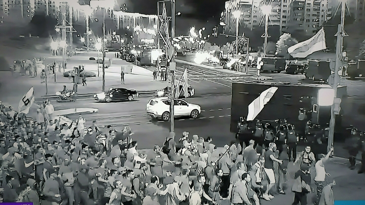 О чём молчит NEXTA: Омоновцы в Минске просили протестующих помочь, но не были услышаны