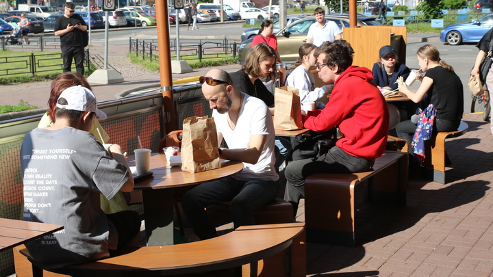 Выглядят аппетитно: Названы пять вызывающих депрессию продуктов