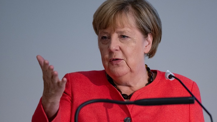 Меркель повторила саму себя: Холодная война никогда не заканчивалась