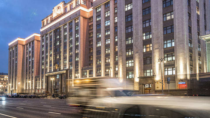 В Госдуме предложили отобрать у звёзд-предателей кормовую базу