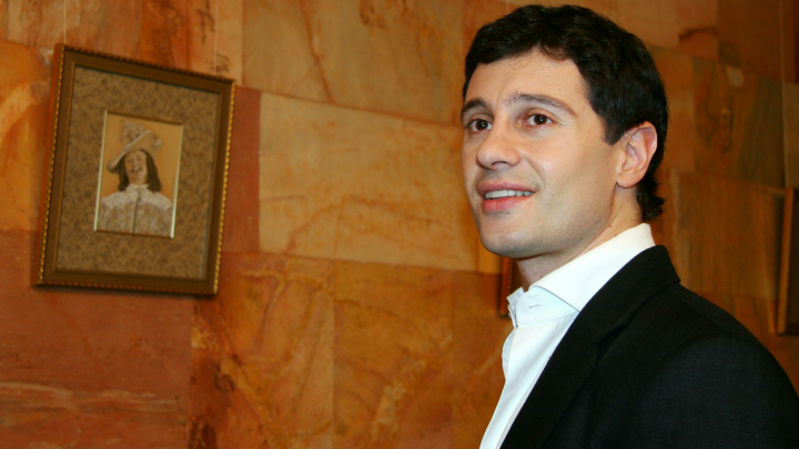 Антон и Виктория Макарские: Их настойчиво отправляли в эмиграцию. Они выбрали Россию и тихое семейное счастье